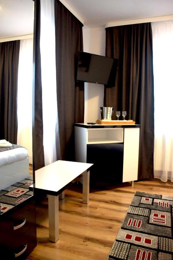 Casa Sonya Appartement Aninoasa Buitenkant foto