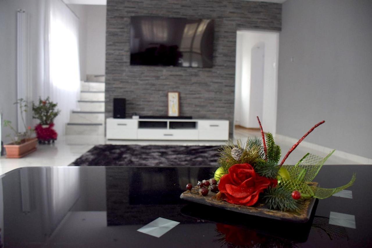 Casa Sonya Appartement Aninoasa Buitenkant foto