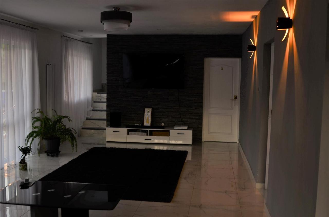 Casa Sonya Appartement Aninoasa Buitenkant foto